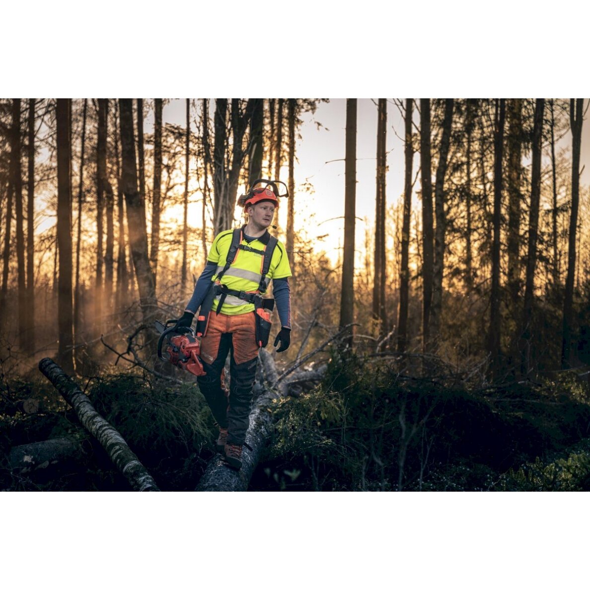 Benzininis grandininis pjūklas Husqvarna 560 XP Mark II 3 Benzininis grandininis pjūklas Husqvarna 560 XP Mark II 3
