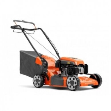 Benzininė vejapjovė Husqvarna LC 151S Benzininė vejapjovė Husqvarna LC 151S