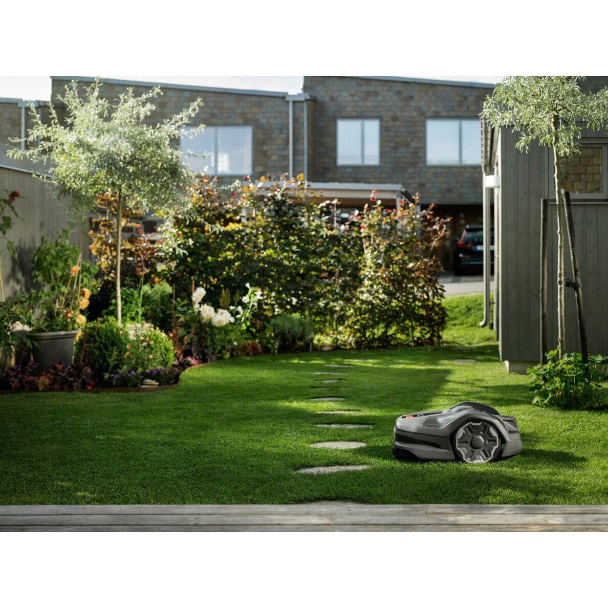 Vejos robotas Husqvarna 305E NERA EPOS - Direct komplekte 5 Vejos robotas Husqvarna 305E NERA EPOS - Direct komplekte 5